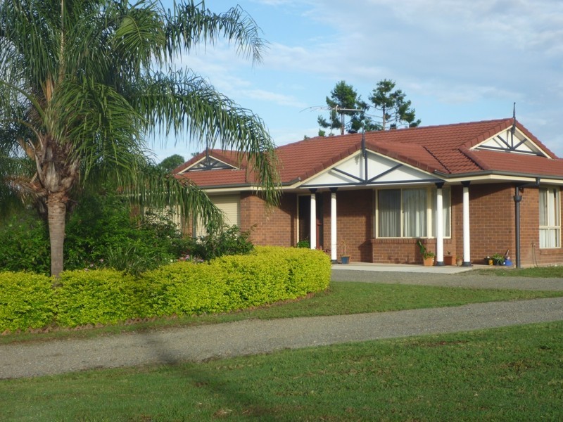 1 Larch Road, Tamborine QLD 4270