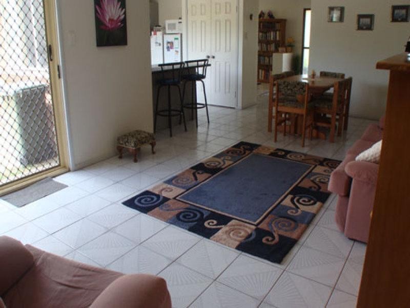 1 Larch Road, Tamborine QLD 4270