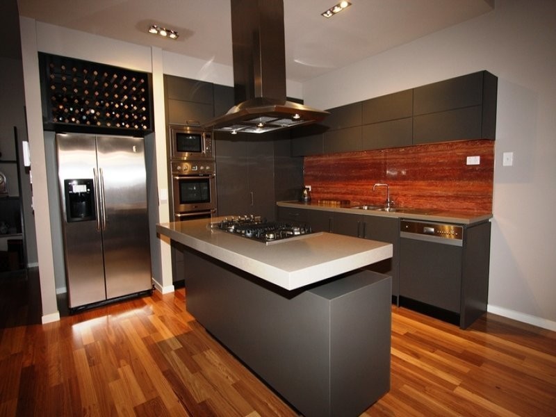 2/54 Wolverhampton Street, Footscray VIC 3011