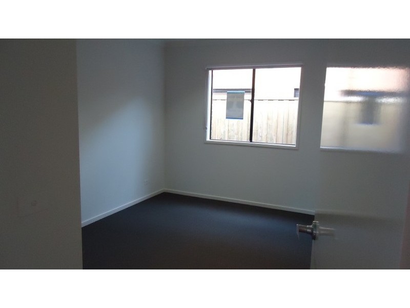 11 Oakham Drive, Williams Landing VIC 3027