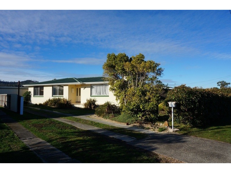 135 Hookey Street, Rokeby TAS 7019