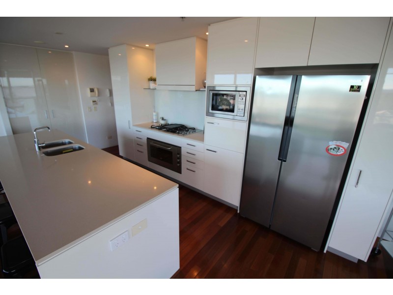 605/230 Marine Parade, Labrador QLD 4215