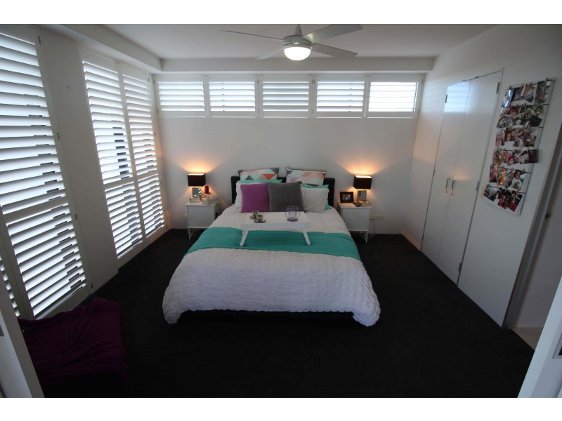 605/230 Marine Parade, Labrador QLD 4215