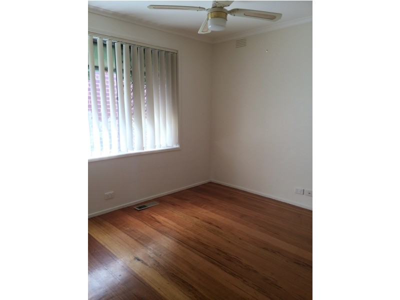 12 Della Street, Scoresby VIC 3179