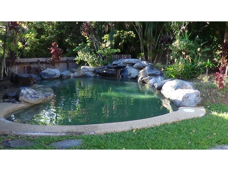 8 Carmen Street, Cairns QLD 4870