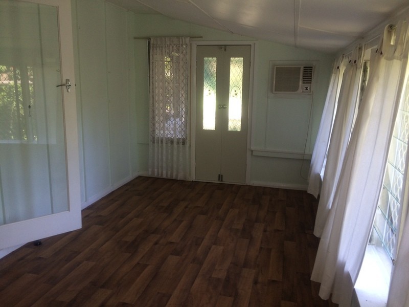 8 Carmen Street, Cairns QLD 4870