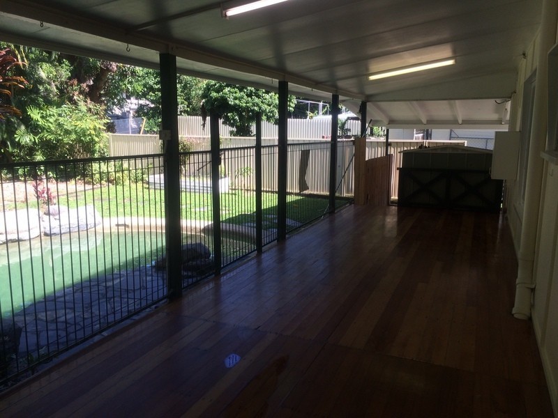 8 Carmen Street, Cairns QLD 4870