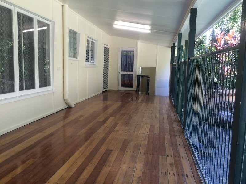 8 Carmen Street, Cairns QLD 4870