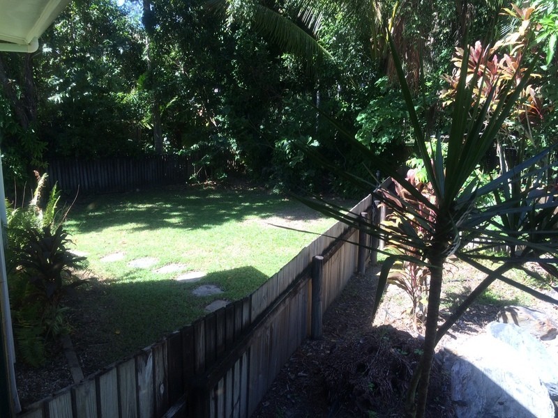 8 Carmen Street, Cairns QLD 4870