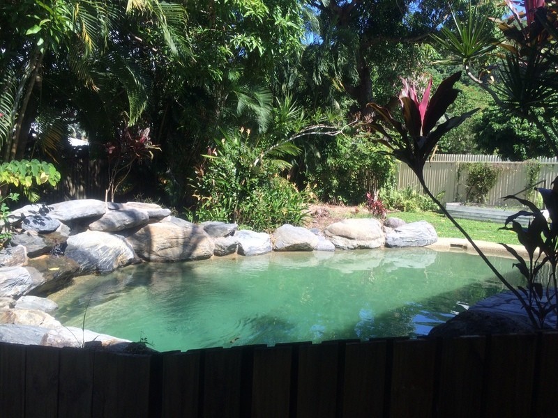 8 Carmen Street, Cairns QLD 4870