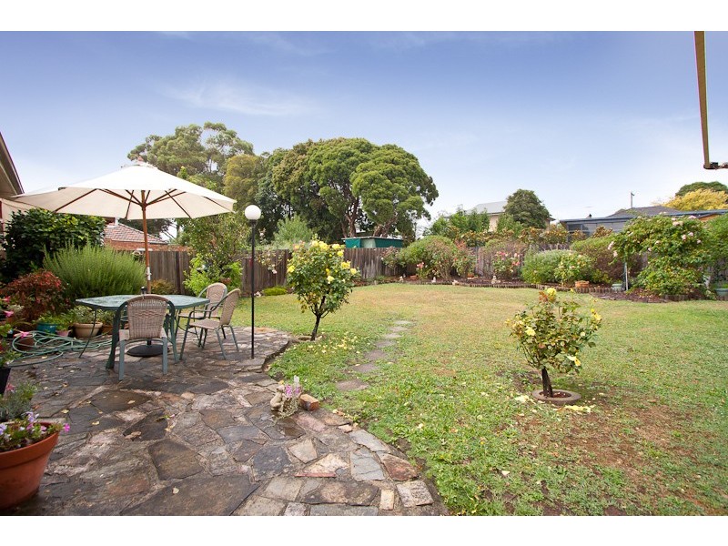 6 Van Dieman Avenue, Nunawading VIC 3131