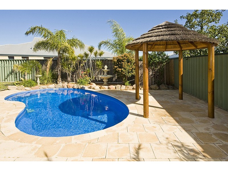 15 Fleet Circle (Jacaranda Prvt EST), High Wycombe WA 6057