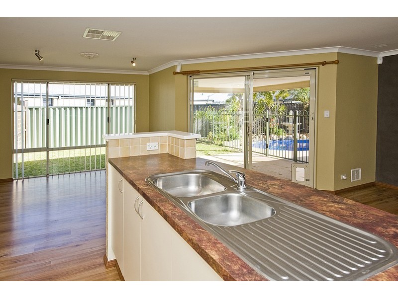 15 Fleet Circle (Jacaranda Prvt EST), High Wycombe WA 6057