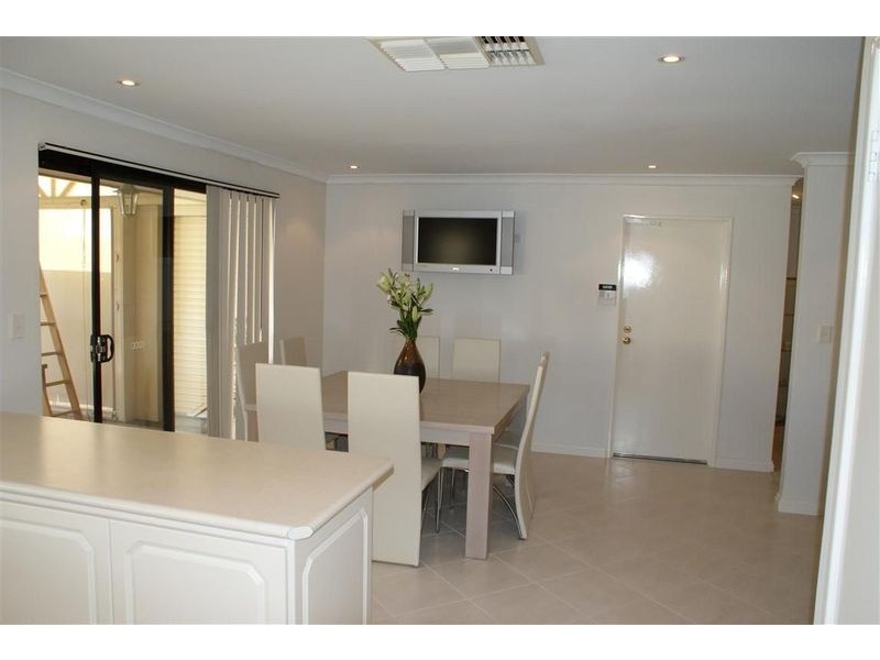 9 Coverwood Promenade, Landsdale WA 6065