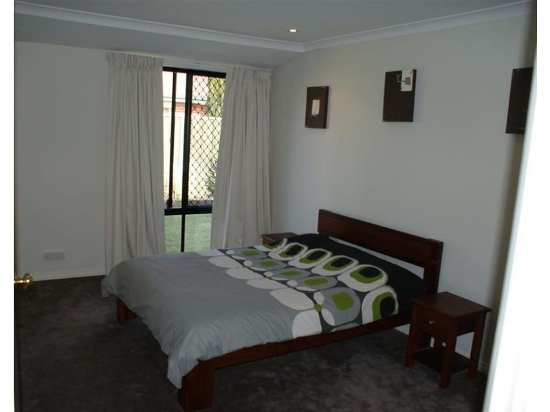 9 Coverwood Promenade, Landsdale WA 6065