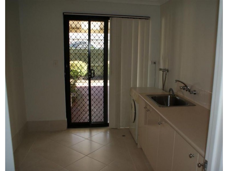 9 Coverwood Promenade, Landsdale WA 6065