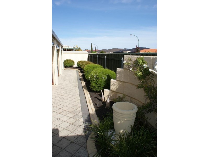 9 Coverwood Promenade, Landsdale WA 6065