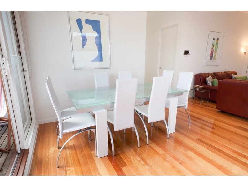 1/14 St Huberts Road, Carnegie VIC 3163