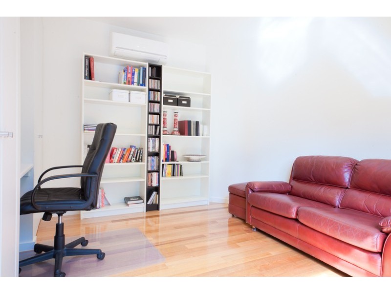 1/14 St Huberts Road, Carnegie VIC 3163
