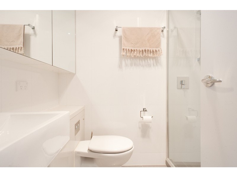 1/14 St Huberts Road, Carnegie VIC 3163