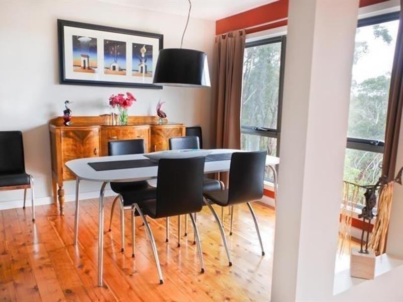 60 Henderson Road, Wentworth Falls NSW 2782