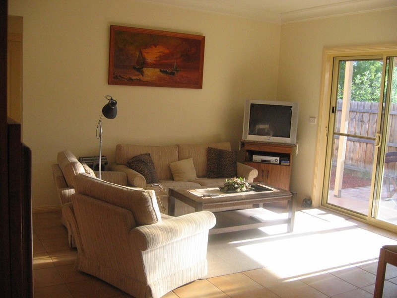 3/9  Cathcart St, Maidstone VIC 3012