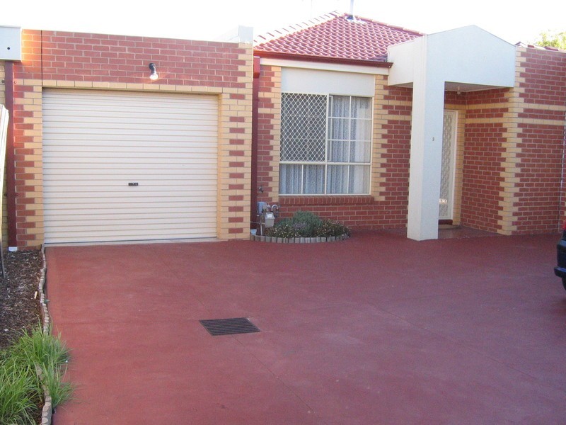 3/9  Cathcart St, Maidstone VIC 3012
