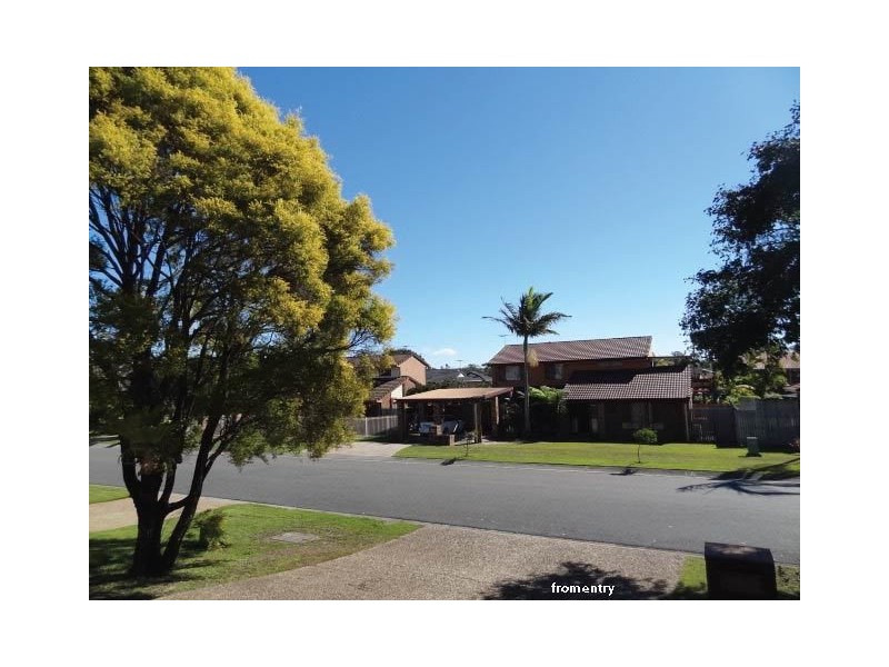 17 Fooks Street, Carindale QLD 4152