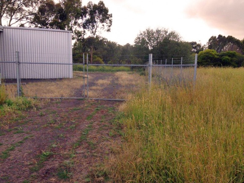 4 Bridge Street, Hamilton VIC 3300