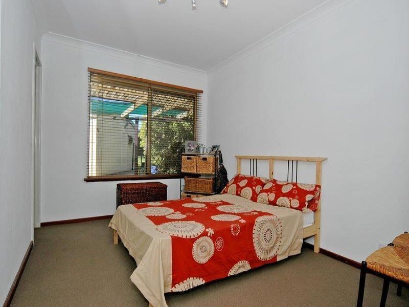 50 Adams Road, Mariginiup WA 6065