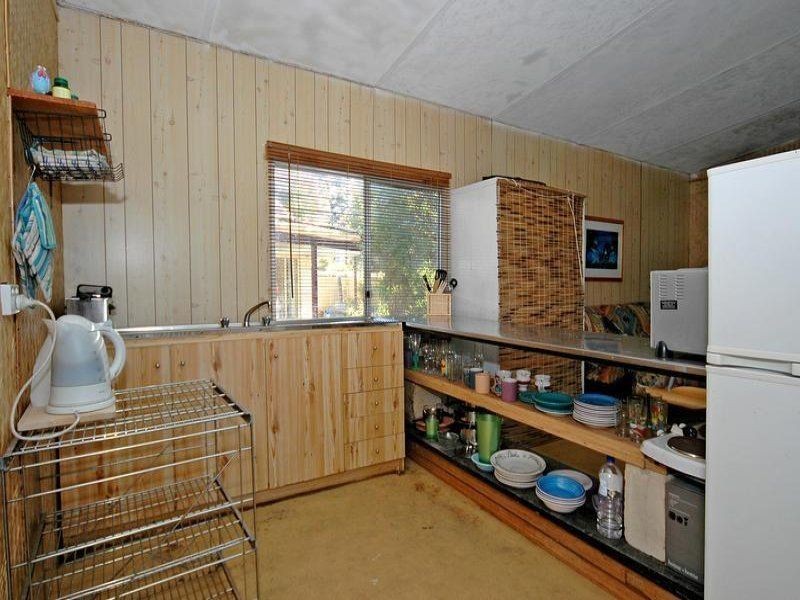 50 Adams Road, Mariginiup WA 6065