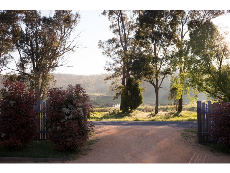 60 Fryers Road, Chewton VIC 3451