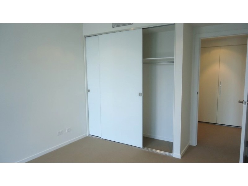 1005/1 Point Park Crescent, Docklands VIC 3008