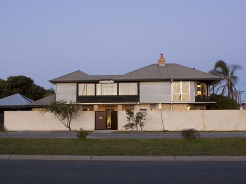 126 Marine Terrace, South Fremantle WA 6162