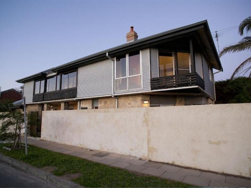 126 Marine Terrace, South Fremantle WA 6162