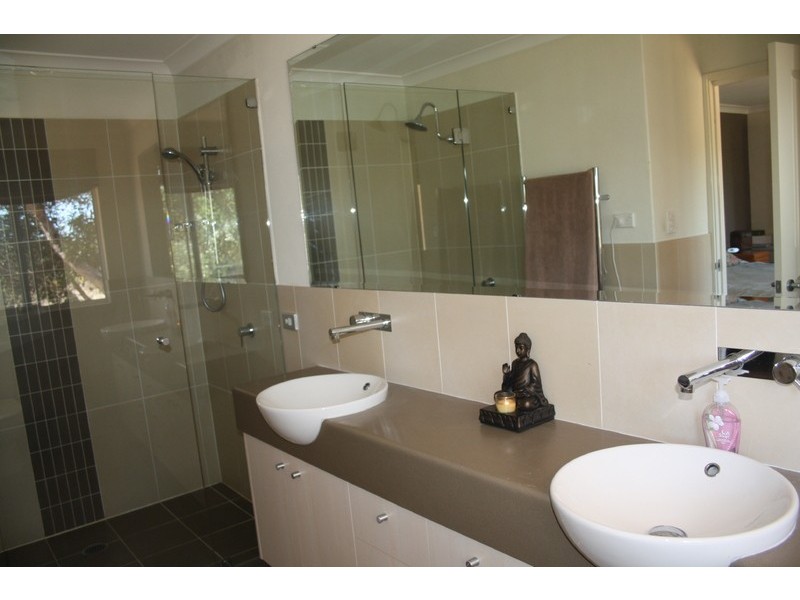 10  Lipscombe Place, Golden Bay WA 6174