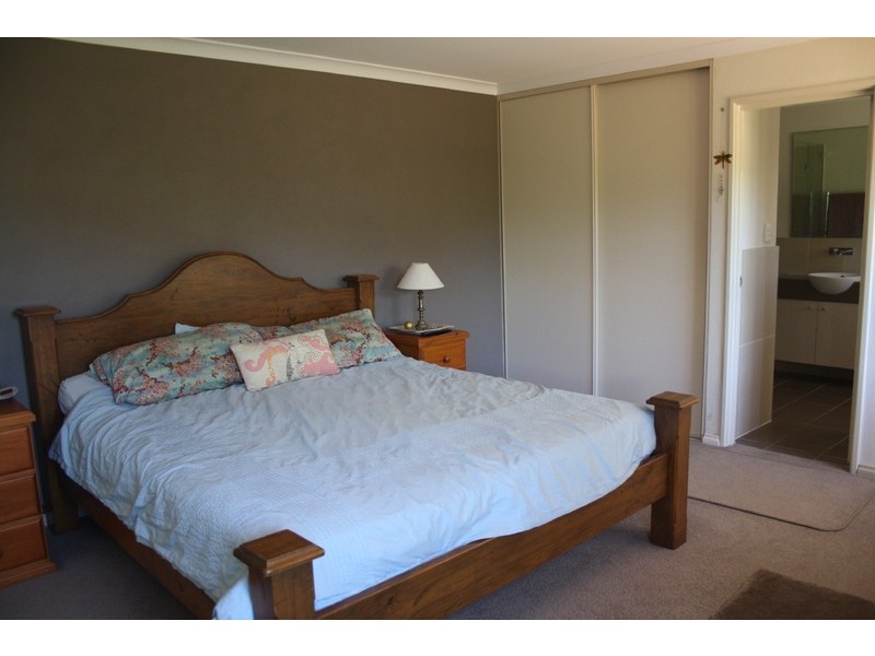 10  Lipscombe Place, Golden Bay WA 6174