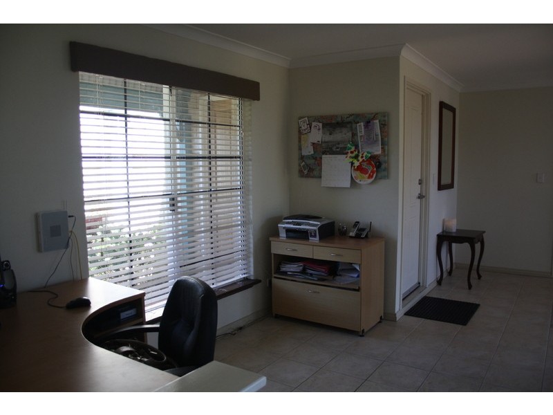 10  Lipscombe Place, Golden Bay WA 6174