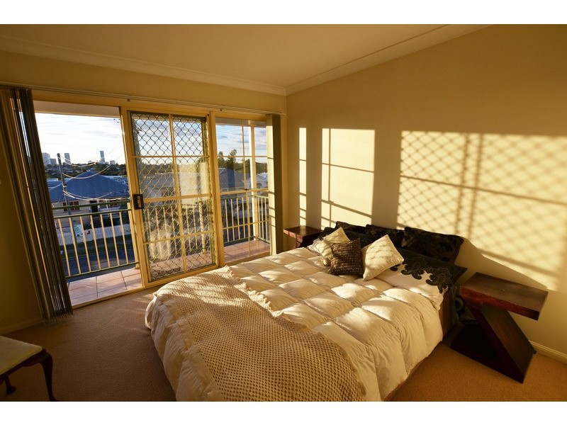 4/43 Ninth Avenue, Coorparoo QLD 4151