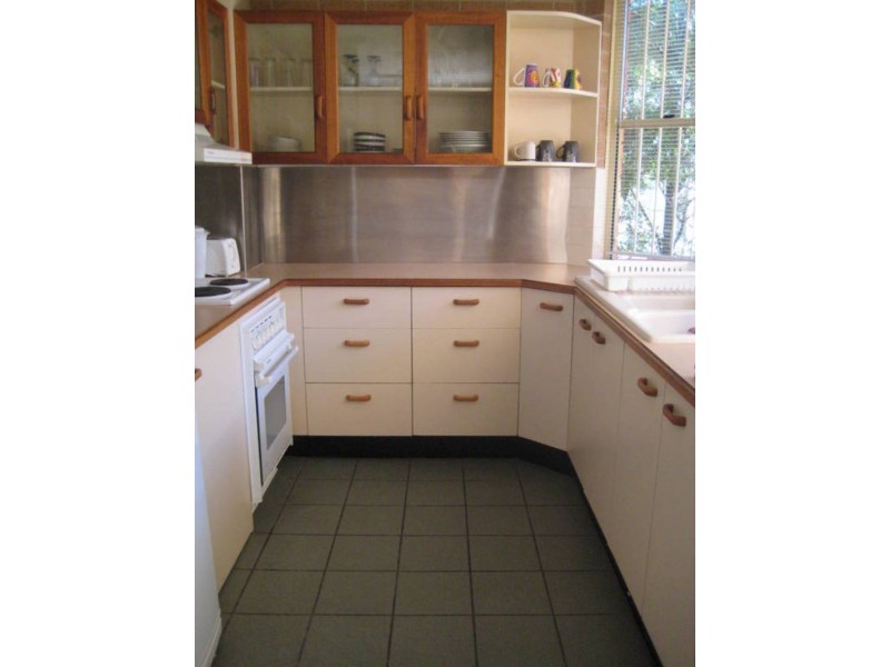 8/72  Herston Rd, Kelvin Grove QLD 4059