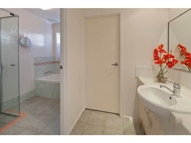 37 MANDALAY STREET, Fig Tree Pocket QLD 4069