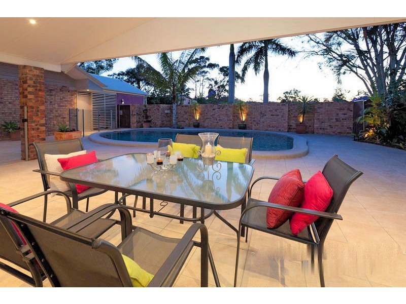 37 MANDALAY STREET, Fig Tree Pocket QLD 4069