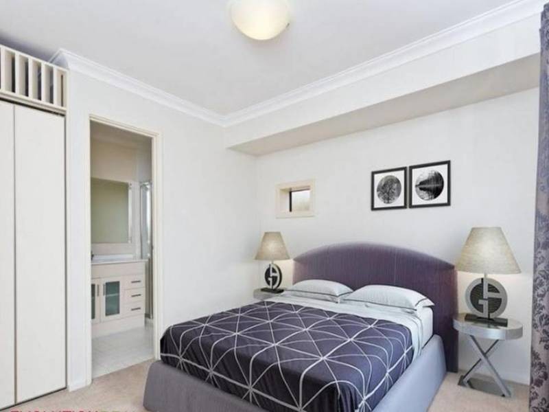 2 Atkins Road, Applecross WA 6153