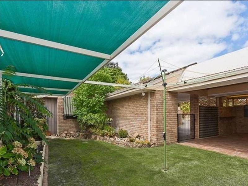 2 Atkins Road, Applecross WA 6153