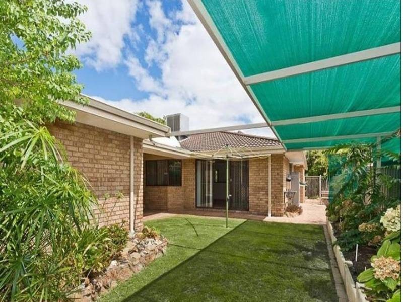 2 Atkins Road, Applecross WA 6153