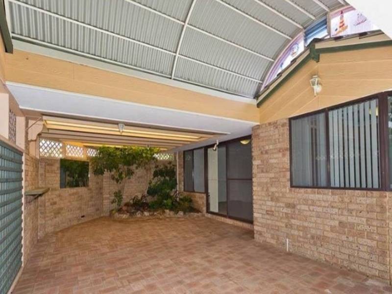 2 Atkins Road, Applecross WA 6153