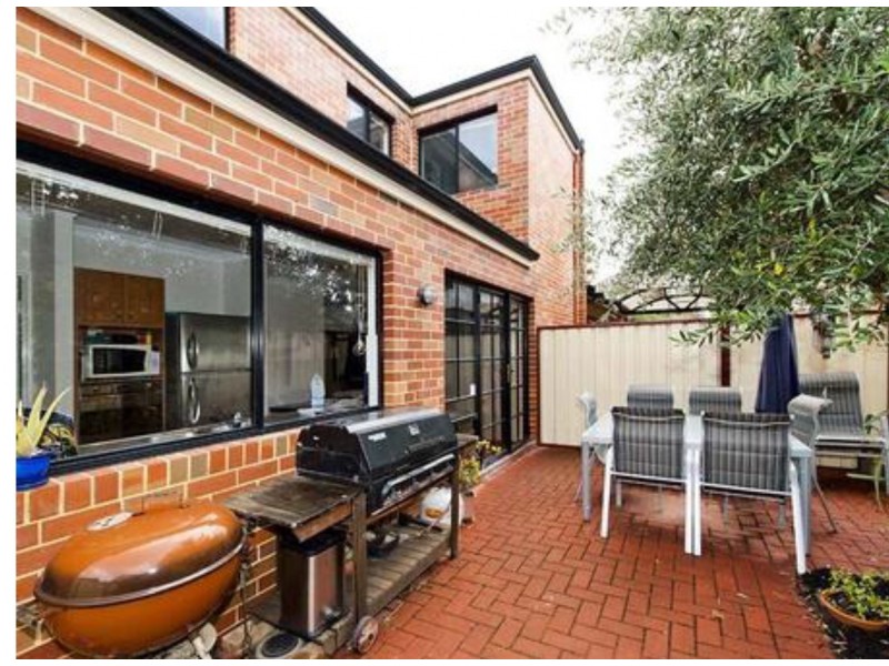 2/34 Pollard Street, Glendalough WA 6016