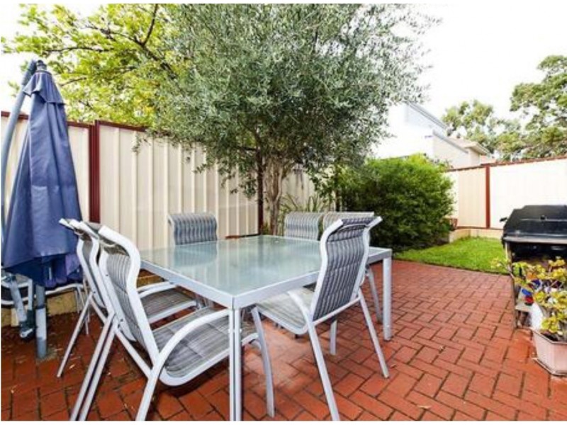 2/34 Pollard Street, Glendalough WA 6016