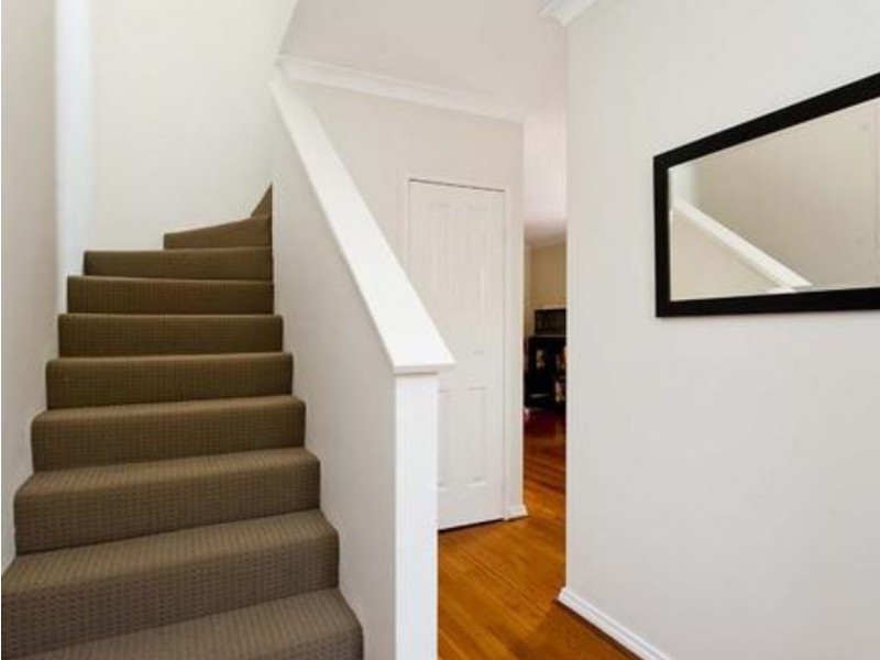 2/34 Pollard Street, Glendalough WA 6016