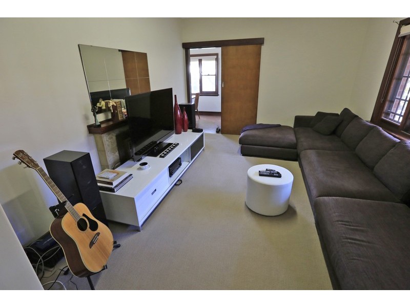 27 Raymond Street, Mount Pleasant WA 6153